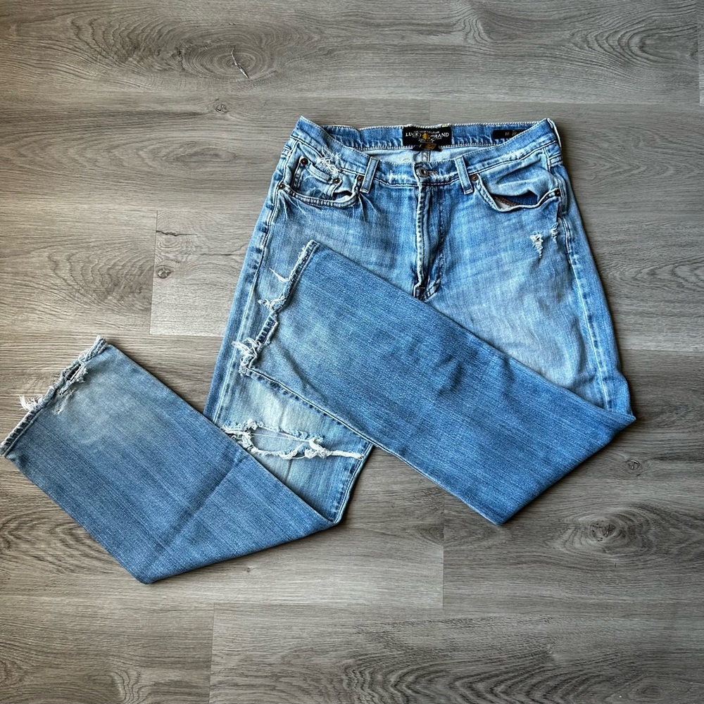 Lucky Brand Men’s Distressed Straight Leg Jeans